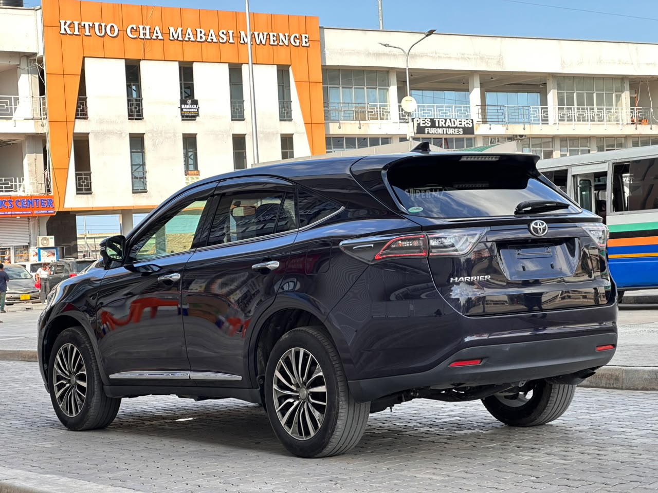 Toyota Harrier Anaconda thumbnail 2